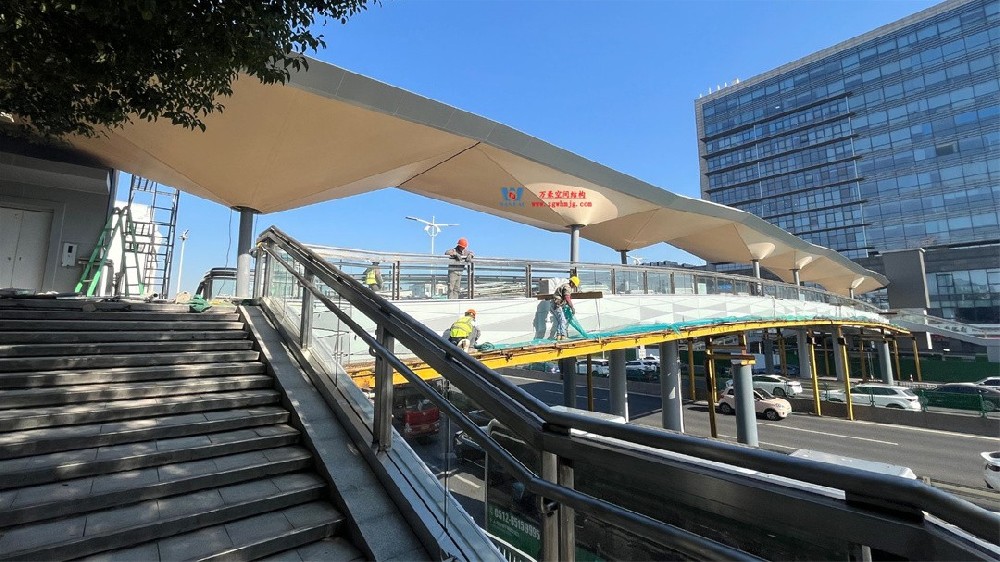 膜結(jié)構(gòu)：為交通設(shè)施帶來革新之美?